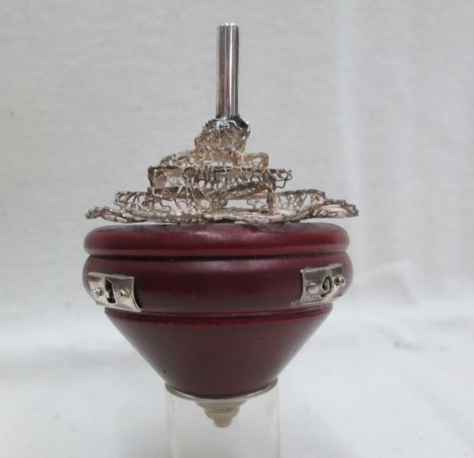 Dreidel Silver Rose Flower - Image 3