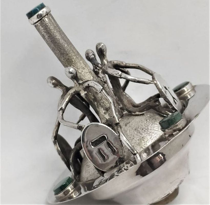 Chanuka Dreidel Four Men - Image 8