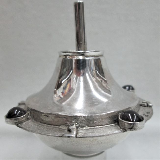 Chanukah Dreidel Silver Hematite - Image 3