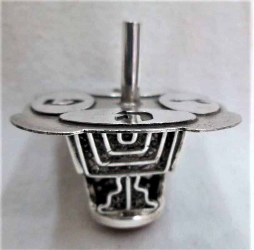 Handmade Chanukah Sevivon Dreidel Silver Menorah Filigree Yemenite set with an Agate stone. A unique and original dreidel made by Ghatan.