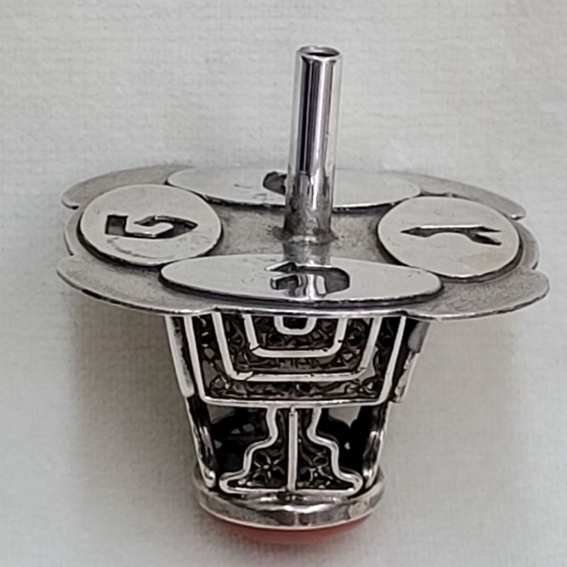 Handmade Chanukah Sevivon Dreidel Silver Menorah Filigree Yemenite set with an Agate stone. A unique and original dreidel made by Ghatan.