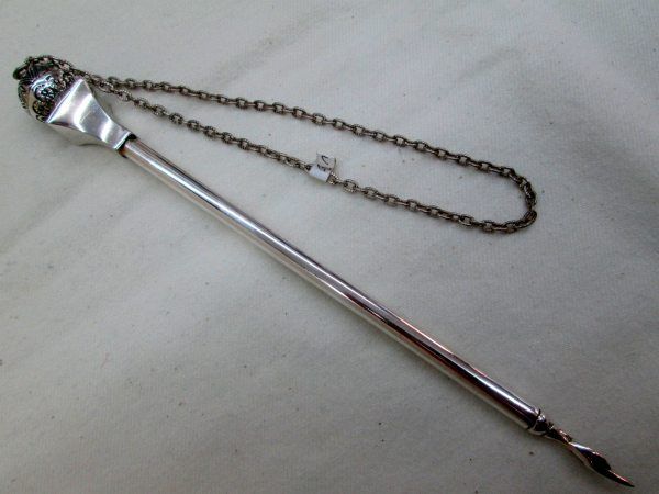 Original handmade Sterling silver Torah Yad pointer. The Torah Yad pointer is is a mean to indicate the reader which part is read without touching the writings.