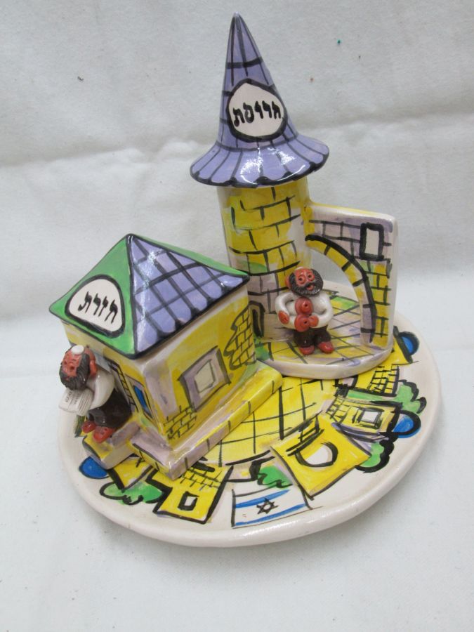 Handmade ceramic Passover Haroset & Hazeret Dish made by Denis. Dimension round dish diameter 19 cm ,Hazeret 7.5 cm X 7.5 cm X 10 cm.