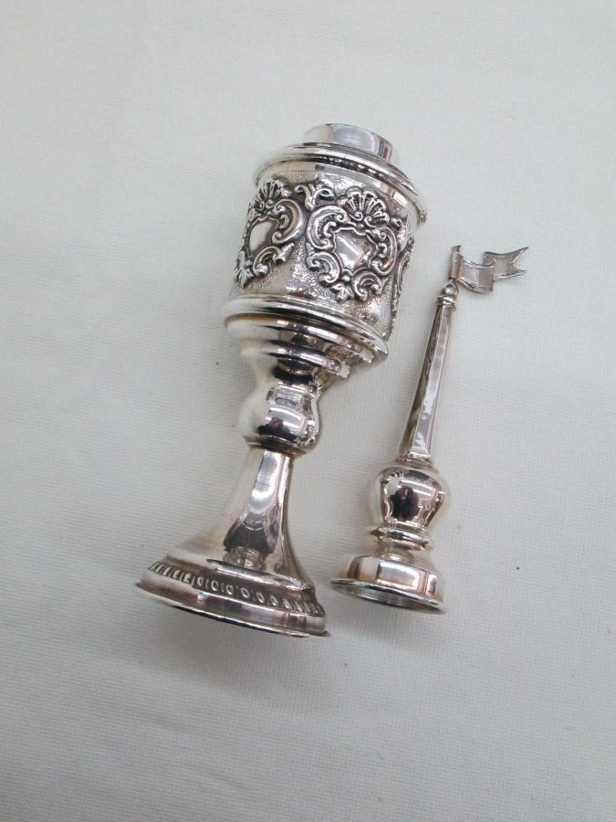 Handmade sterling silver Havdalah spice box tower with silver pressed designs around. Dimension 4.2 cm X 4.2 cm X 17 cm approximately.