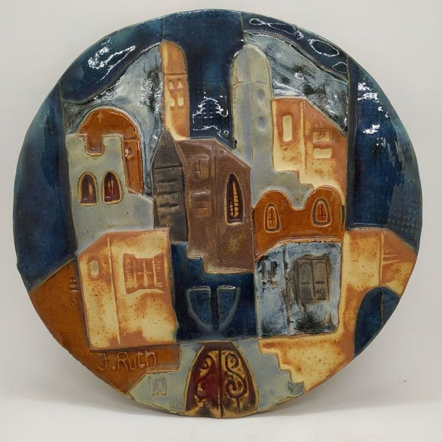 Handmade glazed ceramic Jerusalem view round tile Factor Ruth Jerusalem different buildings. Dimension diameter 22.5 cm approximately.