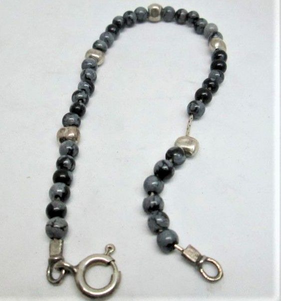 Sterling silver bracelet river stone beads. with semi precious river stone & silver beads. Dimension diameter 0.45 cm X 20 cm approximately.