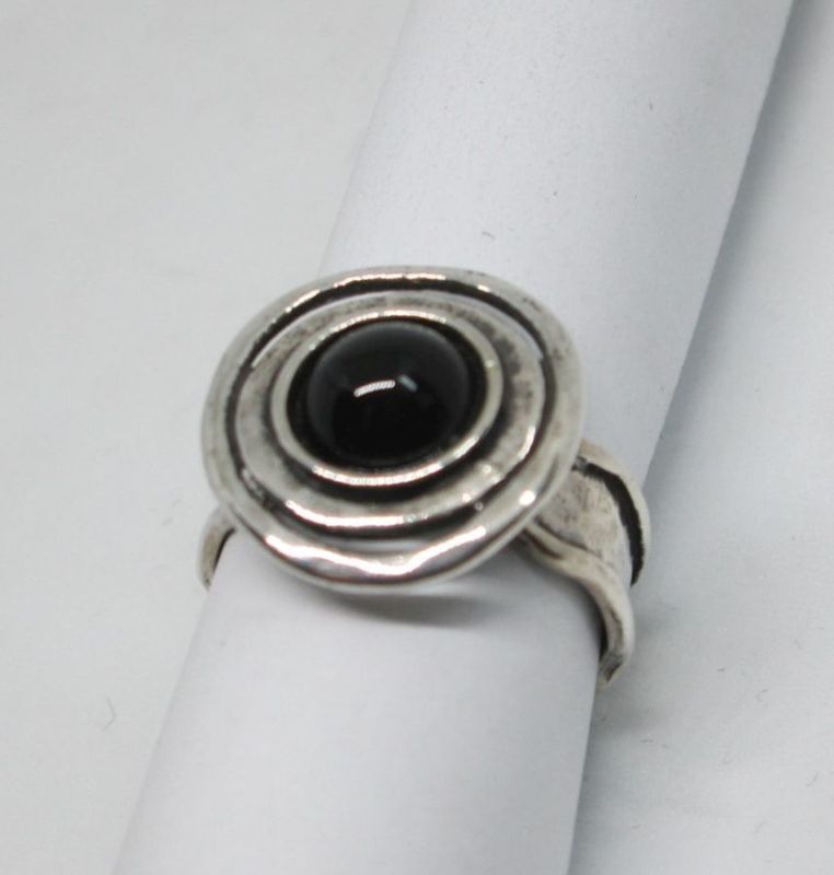 Silver Spiral Design Garnet - Image 3