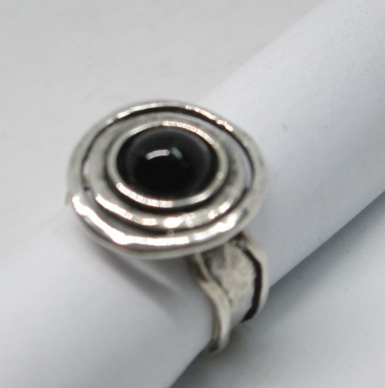 Silver Spiral Design Garnet - Image 4