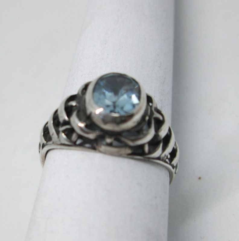 Silver Blue Topaz Ring - Image 3