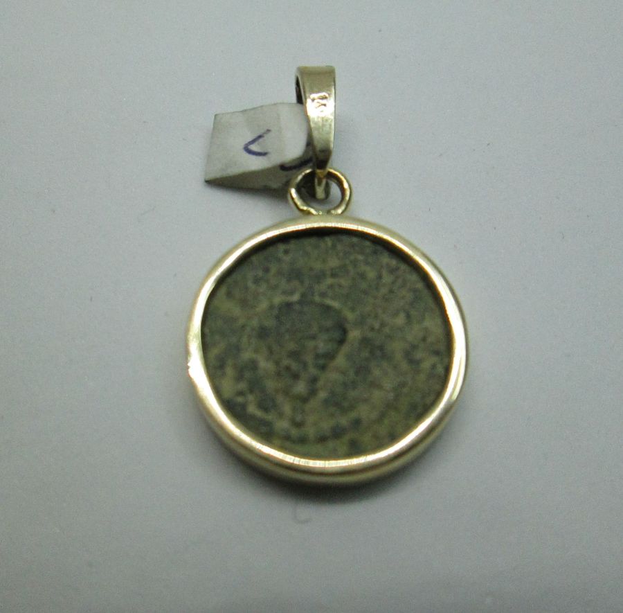 14 Carat gold round shape pendant Jewish revolt coin set with ancient genuine coin Valerius Graetus Roman procurator in Judea years 15-26AD 103 -76 B.C.
