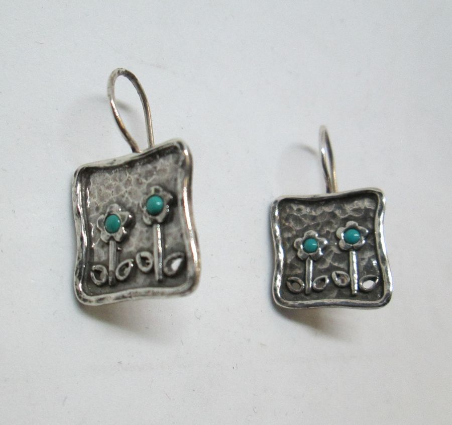 Handmade sterling silver earrings four Turquoises flowers stones set with four Turquoises stones shaped as growing flowers contemporary style.