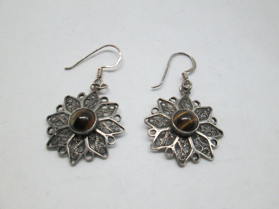 Filigree tiger eyes earrings - Image 3