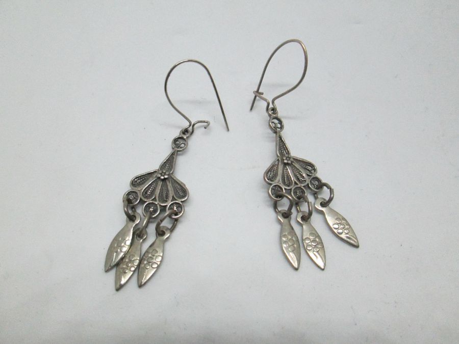 Dangling Yemenite Filigree earrings - Image 3