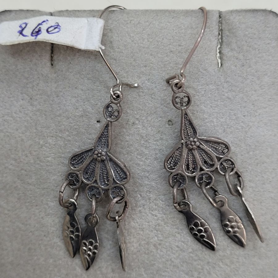 Dangling Yemenite Filigree earrings - Image 5