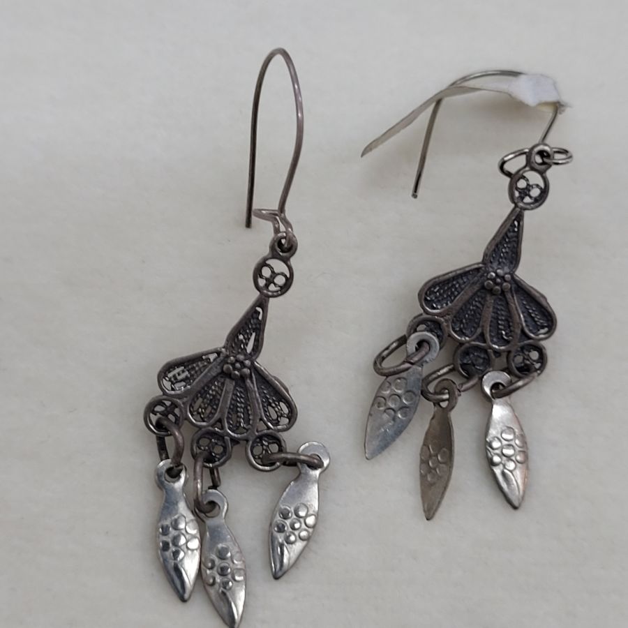 Dangling Yemenite Filigree earrings - Image 6
