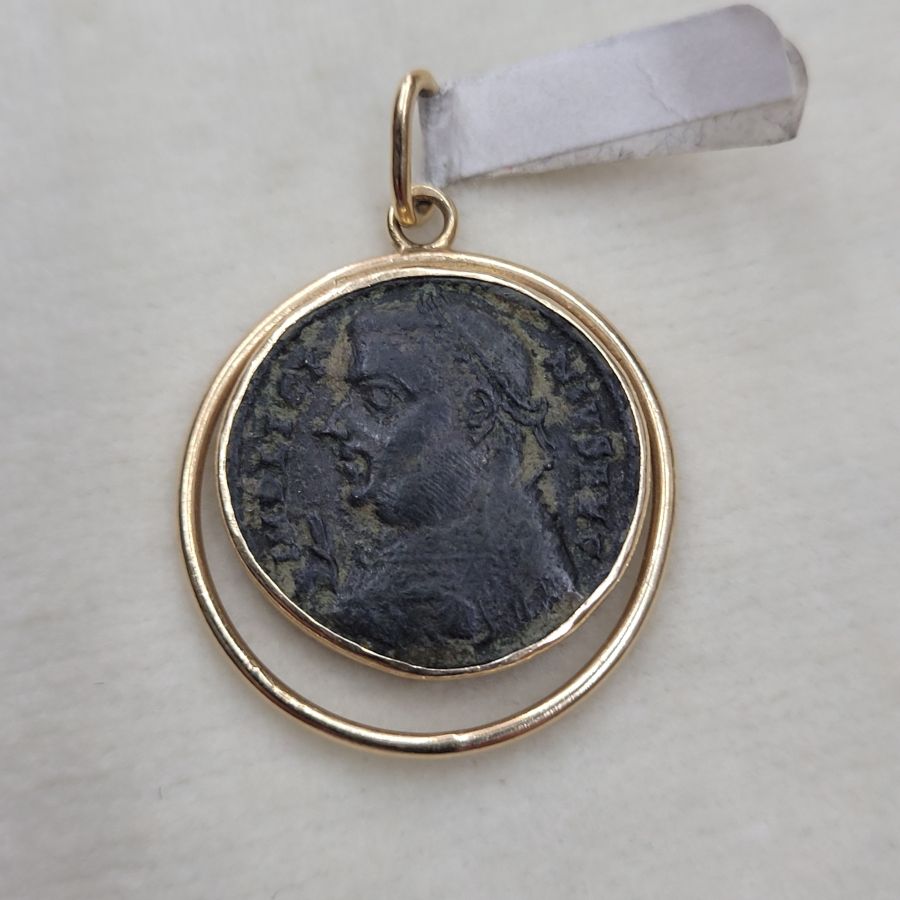 Antique Roman coin pendant - Image 8
