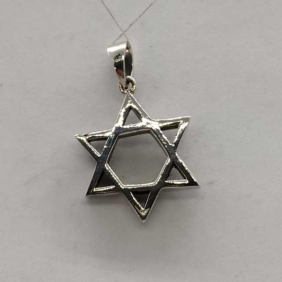 David Star Pendant Medium - Image 3