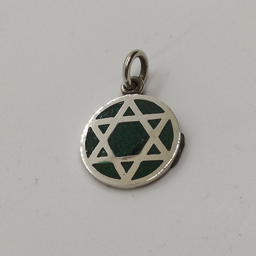 You can have free engraving on back of MagenDavid Elat stone round pendant. Dimension diameter 2 cm X 0.2 cm approximately.
