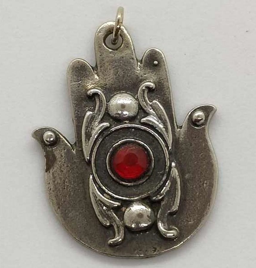 Handmade solid heavy sterling silver Hamsa pendant two doves set with red stone & two doves shape. Dimension 2.1 cm X 3.5 cm X 0.2 cm approximately.