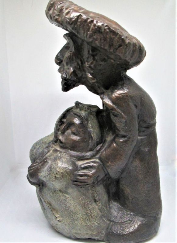 Bronze Sculpture Father Bride - Image 5