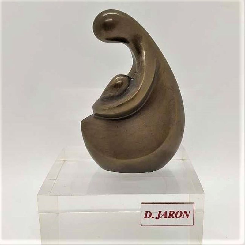 Bronze Sculpture Mother Baby - Image 4