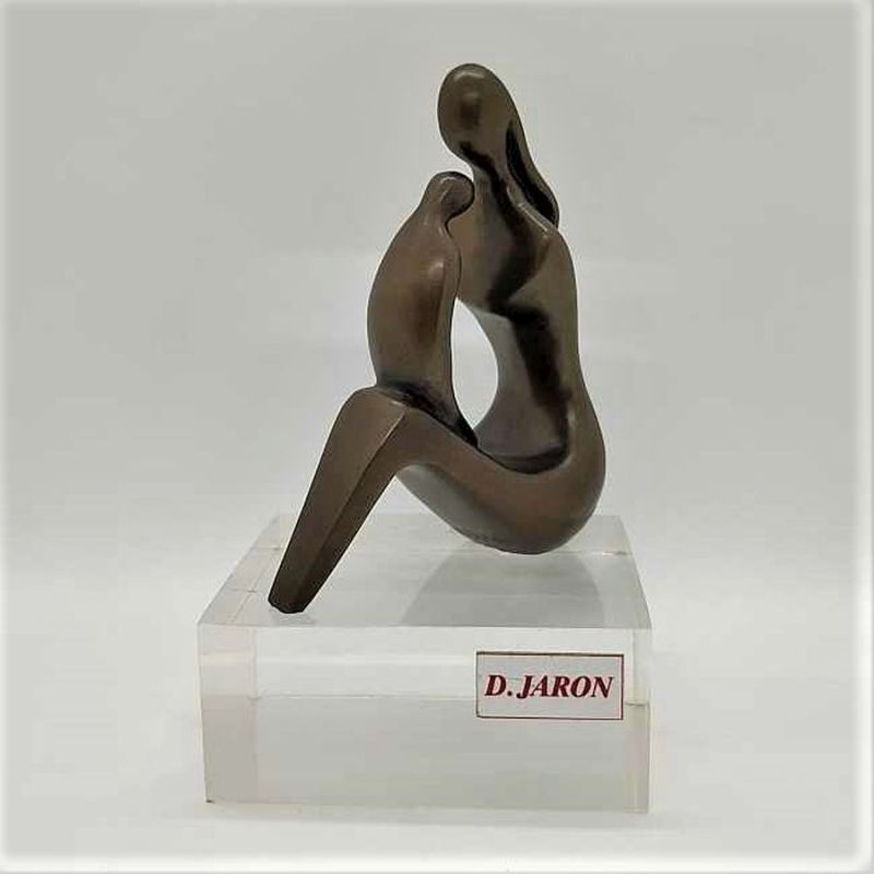 Bronze Sculpture Mother Playing - Image 3