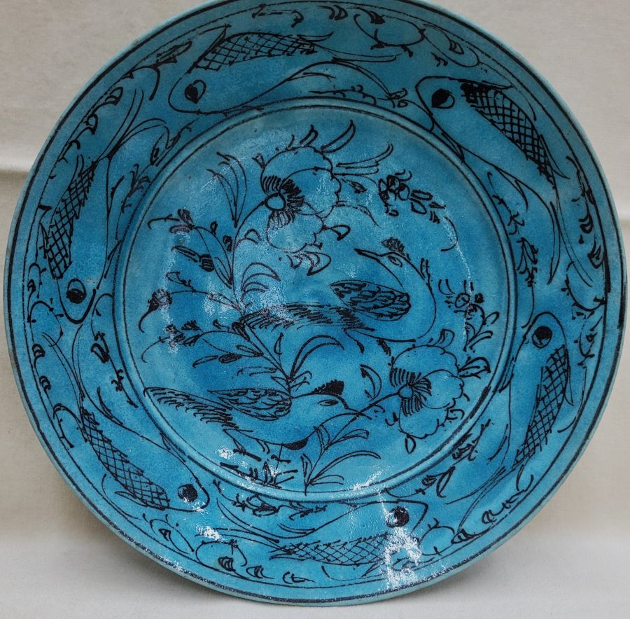 Vintage handmade glazed blue ceramic dish made in Middle East early 20th century. Dimension diameter 21.3 cm X 4.8 cm approximately.