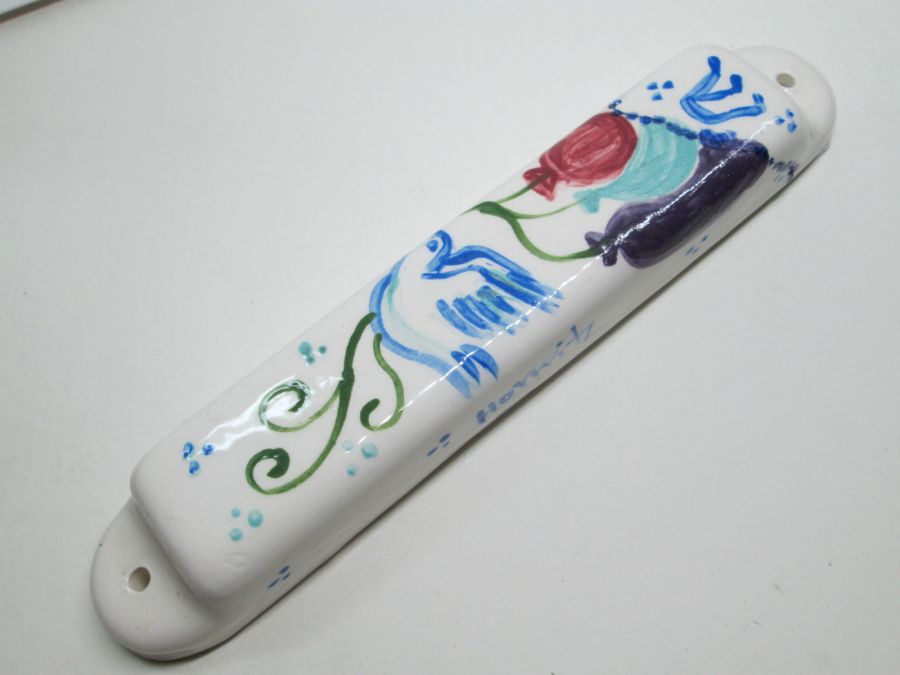 Mezuzah Ceramic Dove Balloons made by Horwitz with dove & balloons. Suitable for parchment up to 10 cm length. Dimension 2.5 cm X 1.8 cm X 14.2 cm.