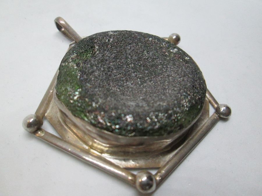 Roman Glass Silver Pendant Pentagon - Image 2