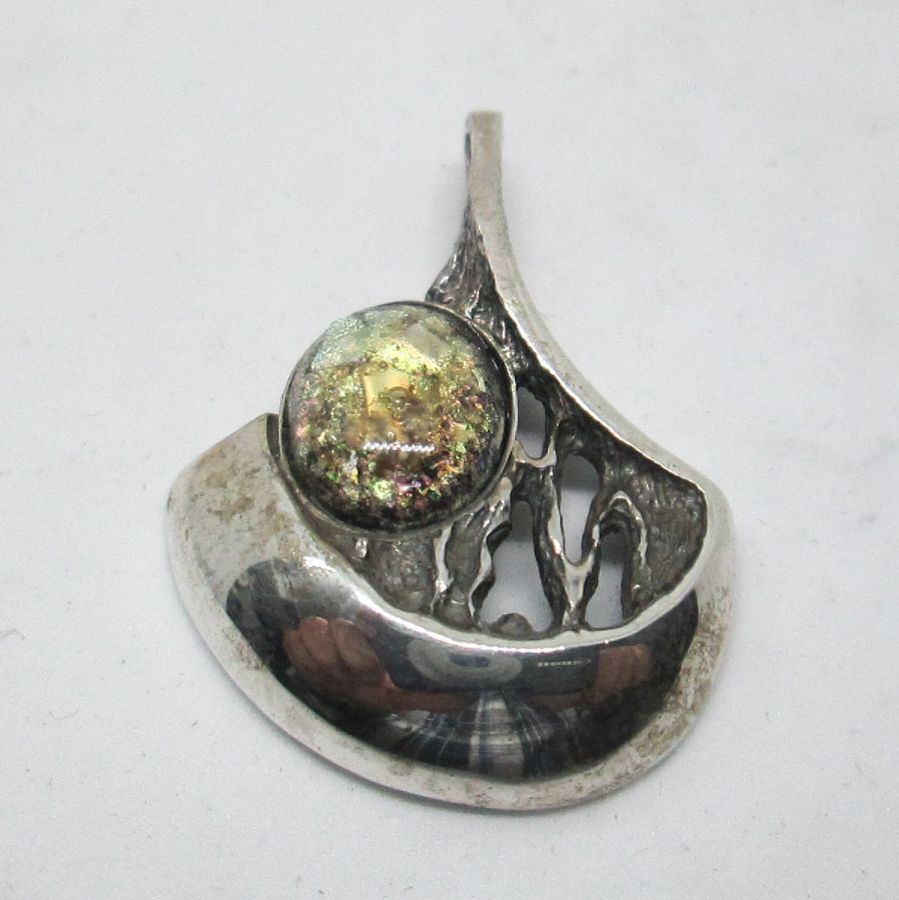 Handmade sterling silver pendant Roman glass set with genuine Roman glass contemporary style. Dimension 2.6 cm X 3.6 cm approximately.