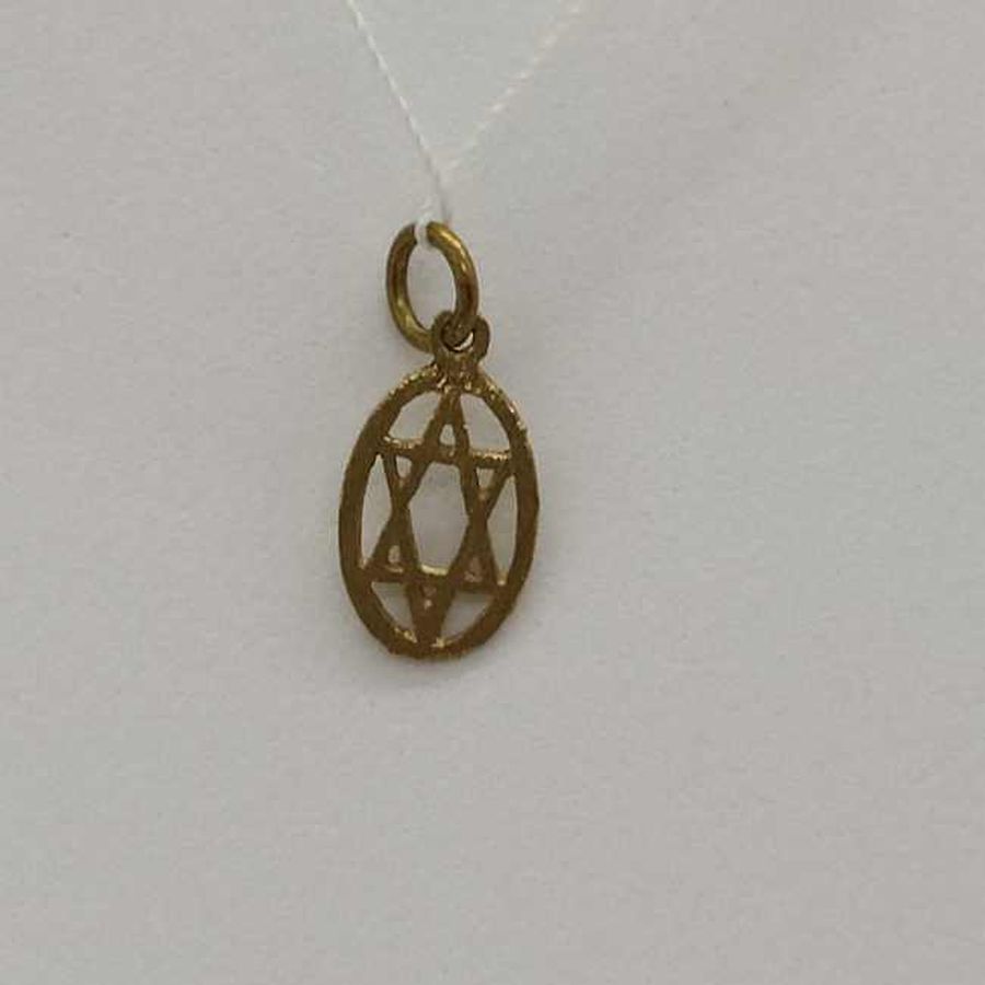 Star Pendant Oval Frame - Image 3