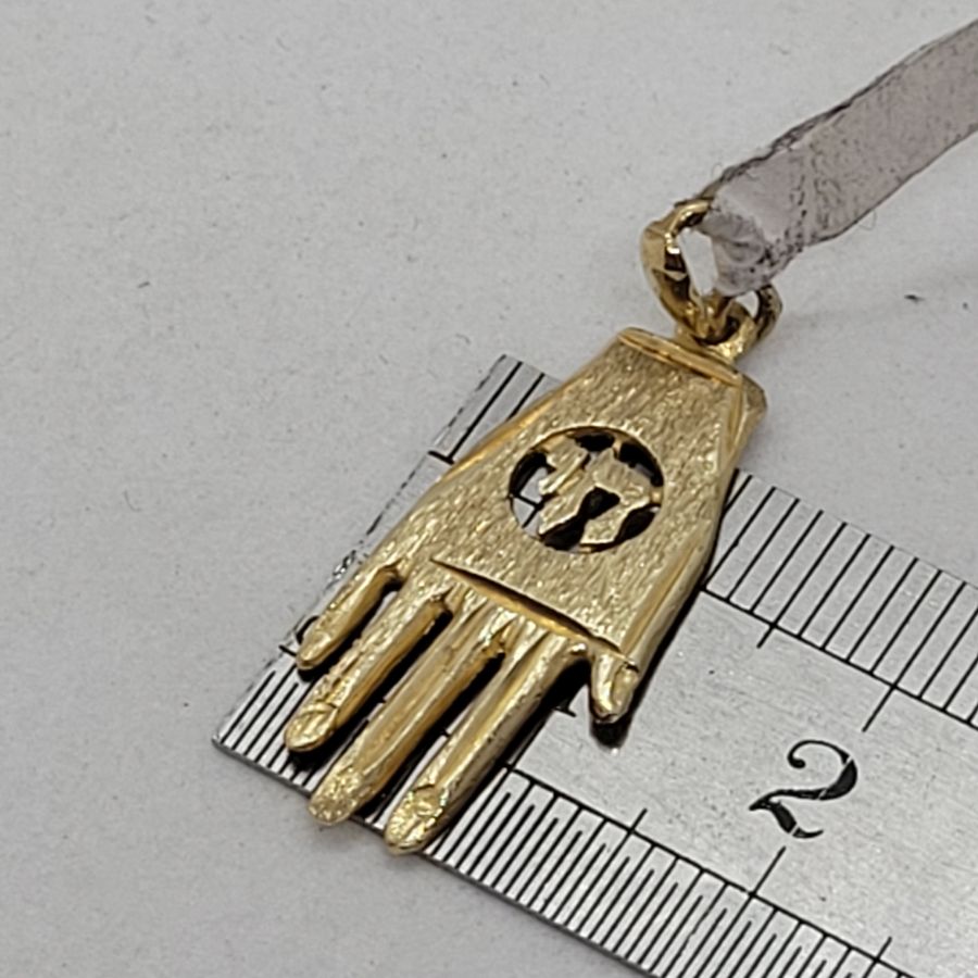 Chamsa Pendant Medium Hay* - Image 4