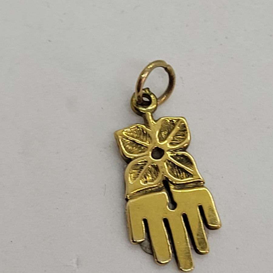 Chamsa Pendant 4 Leaf - Image 5