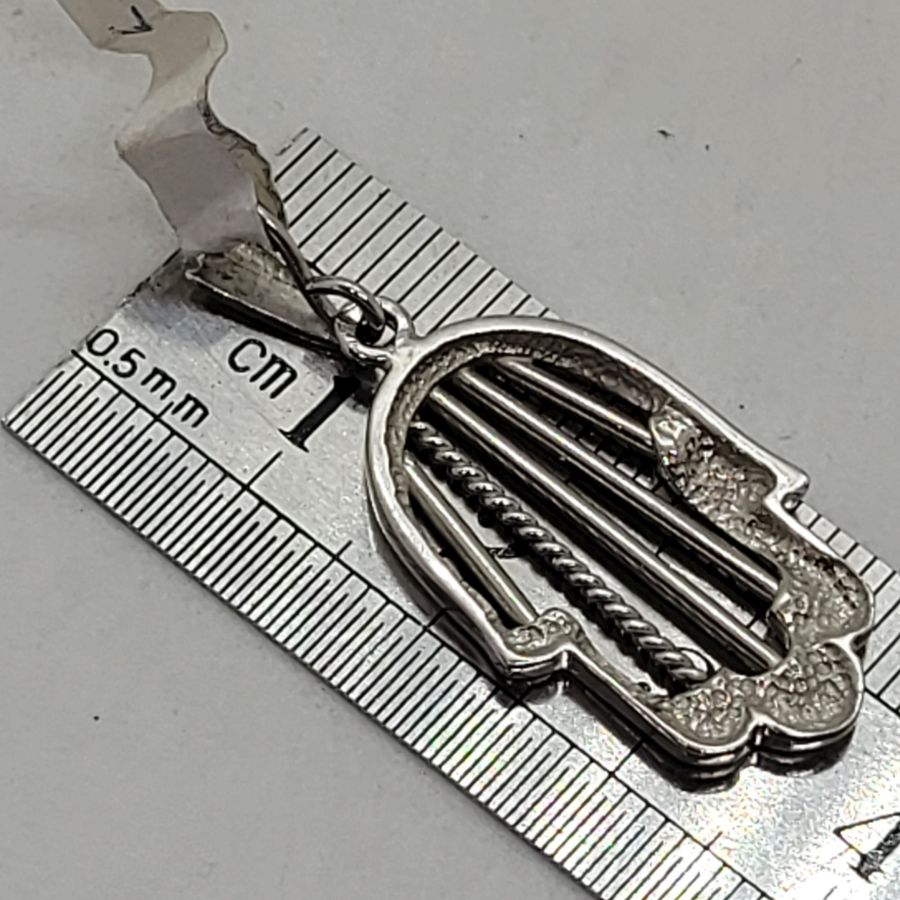Chamsa White Gold Wires - Image 5