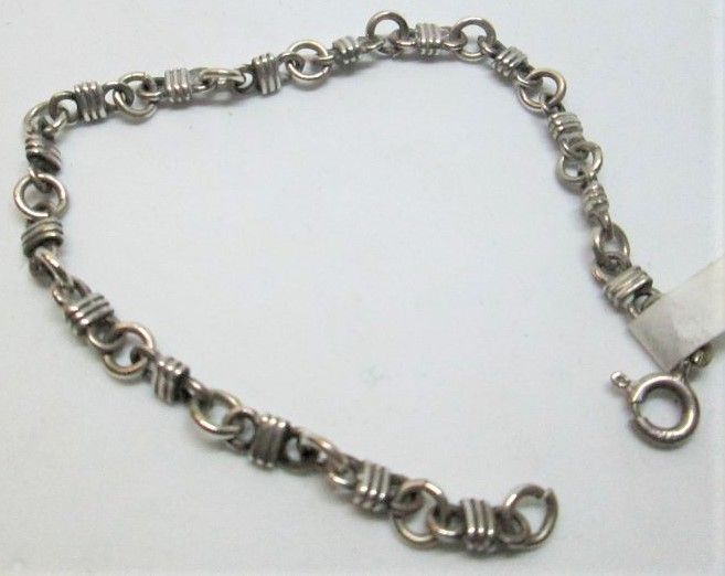 Sterling silver contemporary style bracelet handmade. Handmade sterling silver contemporary style bracelet 0.4 cm X 16.8 approximately.