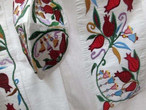 Silk Tallit Handmade Pomegranates - Image 4