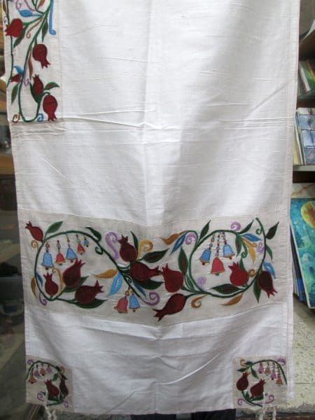 Silk Tallit Handmade Pomegranates - Image 2