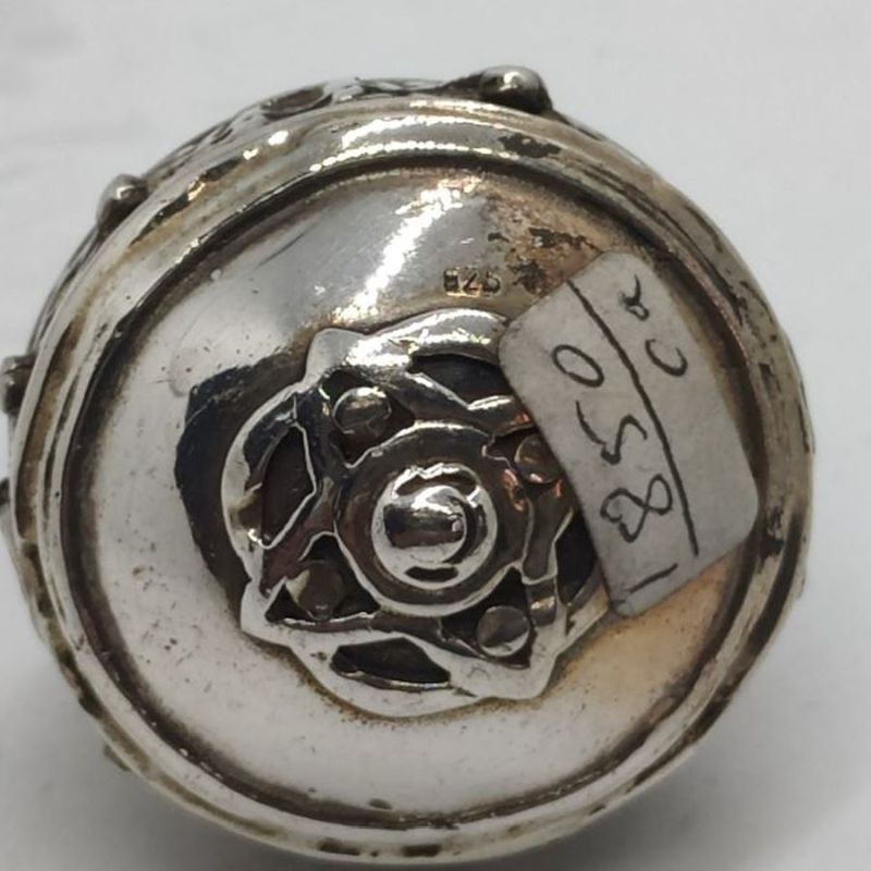Dreidel Foliage Carved Silver - Image 5