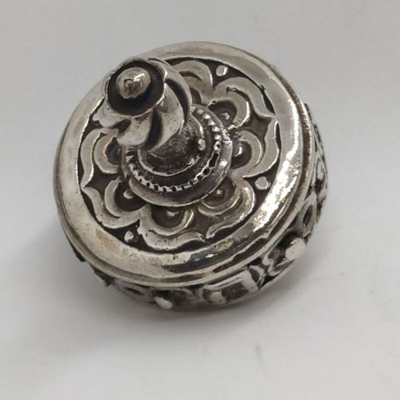 Dreidel Foliage Carved Silver - Image 6