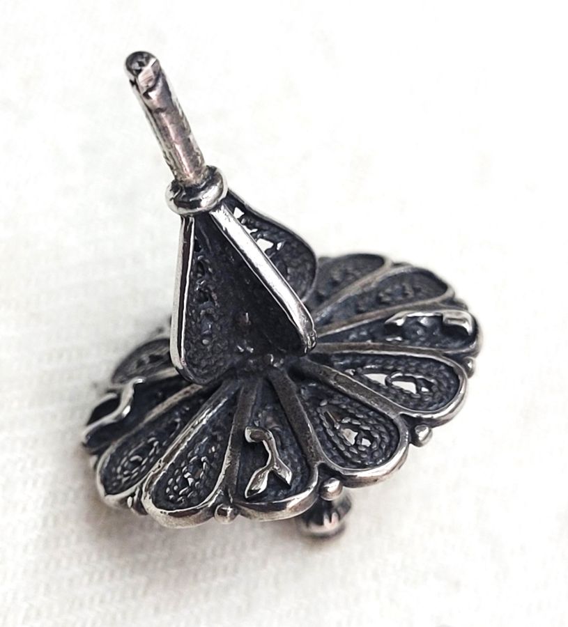 Chanuka Hanukah Dreidel Sevivon Miniature Round sterling silver Yemenite filigree miniature design. Dimension diameter 2 cm X 2.8 cm.
