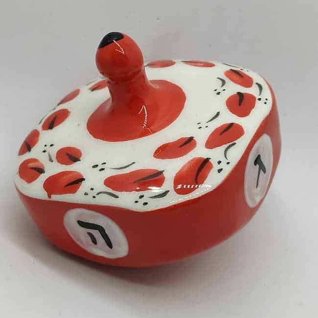Hanukah Chanuka Dreidel Sevivon Handmade Ceramic Red Ulshanski handmade & signed by Ulshanski. Dimension 6.7 cm X 6.7 cm X 7.1 cm approximately.