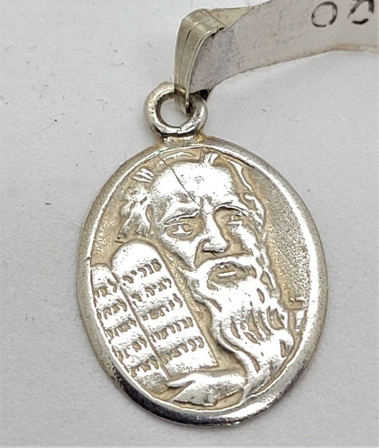 Handmade contemporary silver Moses Holding Tablets Pendant oval shape. Can be made in gold, ask ahead for its price 1.5 cm X 2.9 cm approximately.