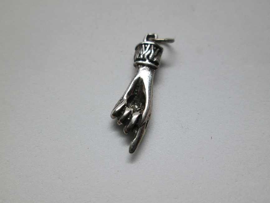 Torah Pointer Yad Pendant