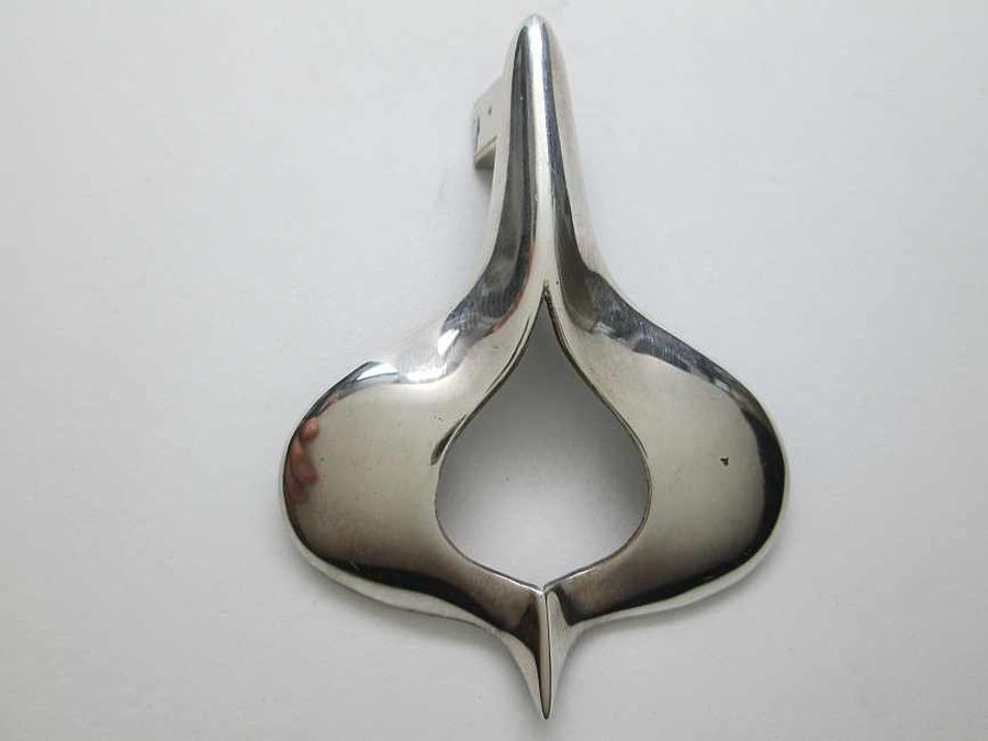 Handmade sterling silver pendant contemporary design smooth shiny silver design. Dimension 3.9 cm X 5.3 cm approximately.