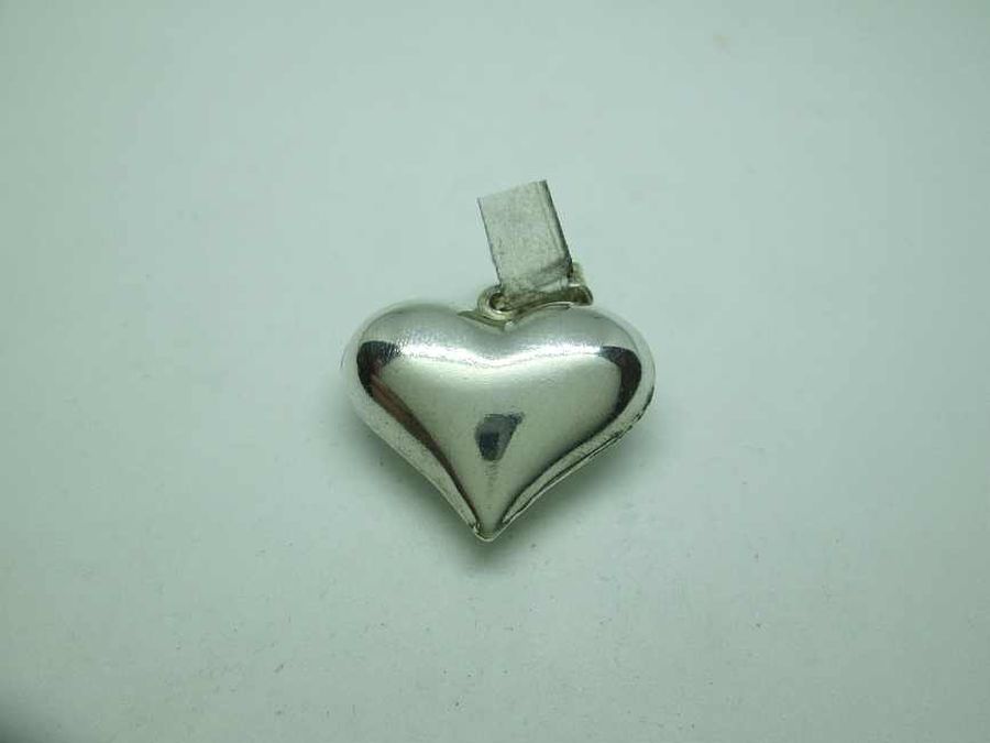 Silver Heart Shape Pendant - Image 8