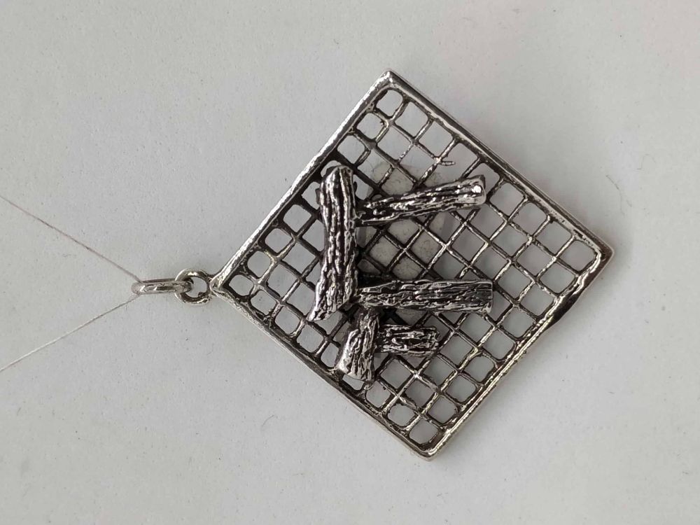 Chai Square Net Pendant - Image 8