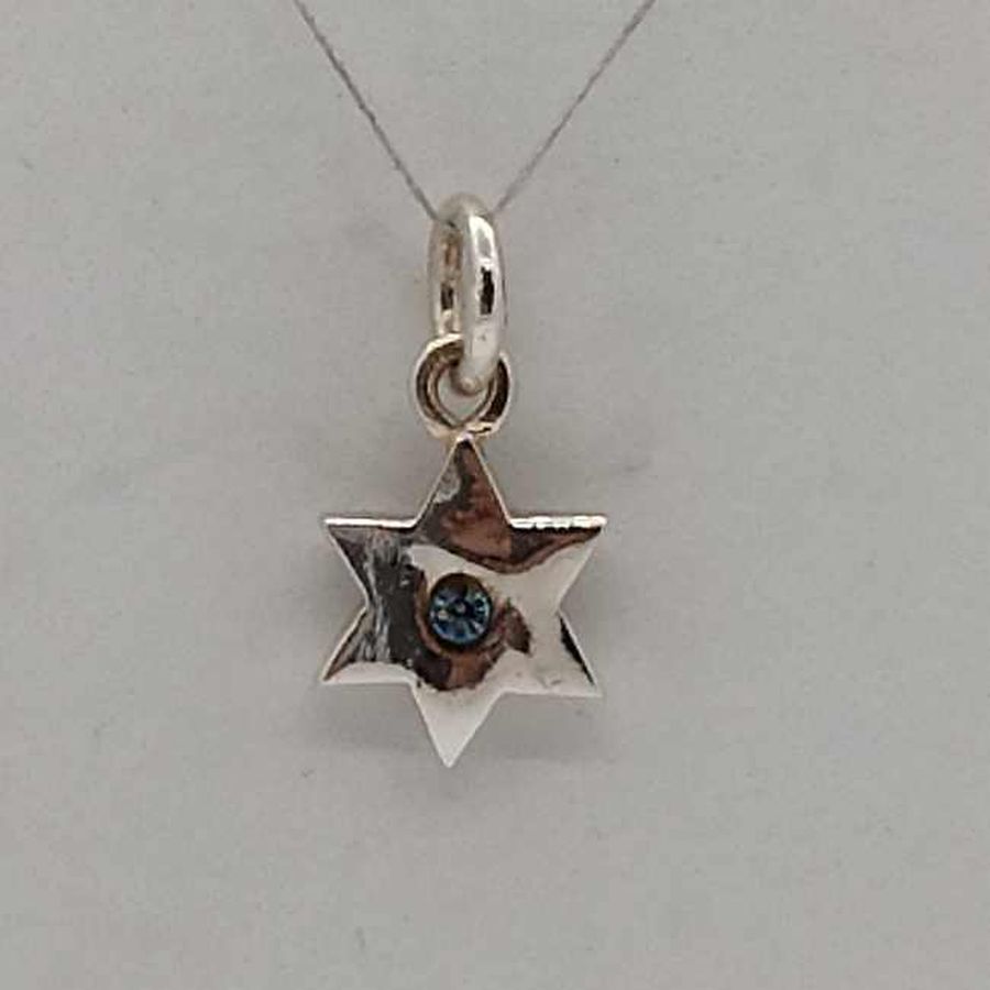 Tiny MagenDavid Star Pendant - Image 4