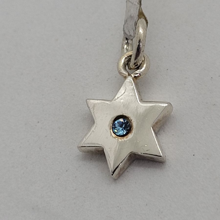 Tiny MagenDavid Star Pendant - Image 7