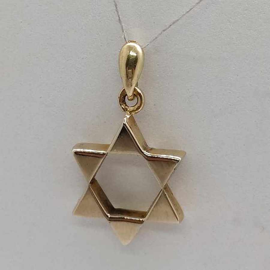 Handmade 14 Carat yellow gold Magen David star pendant solid medium smooth closed triangles forming a star of David design.