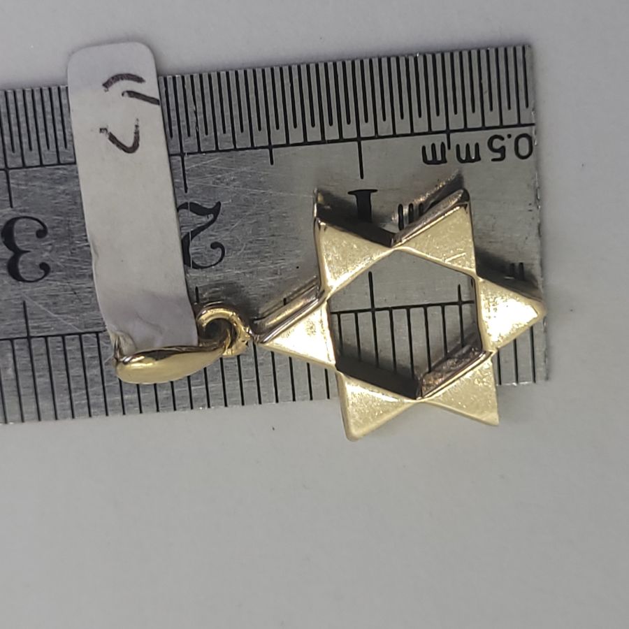 Star Pendant Solid Medium - Image 7